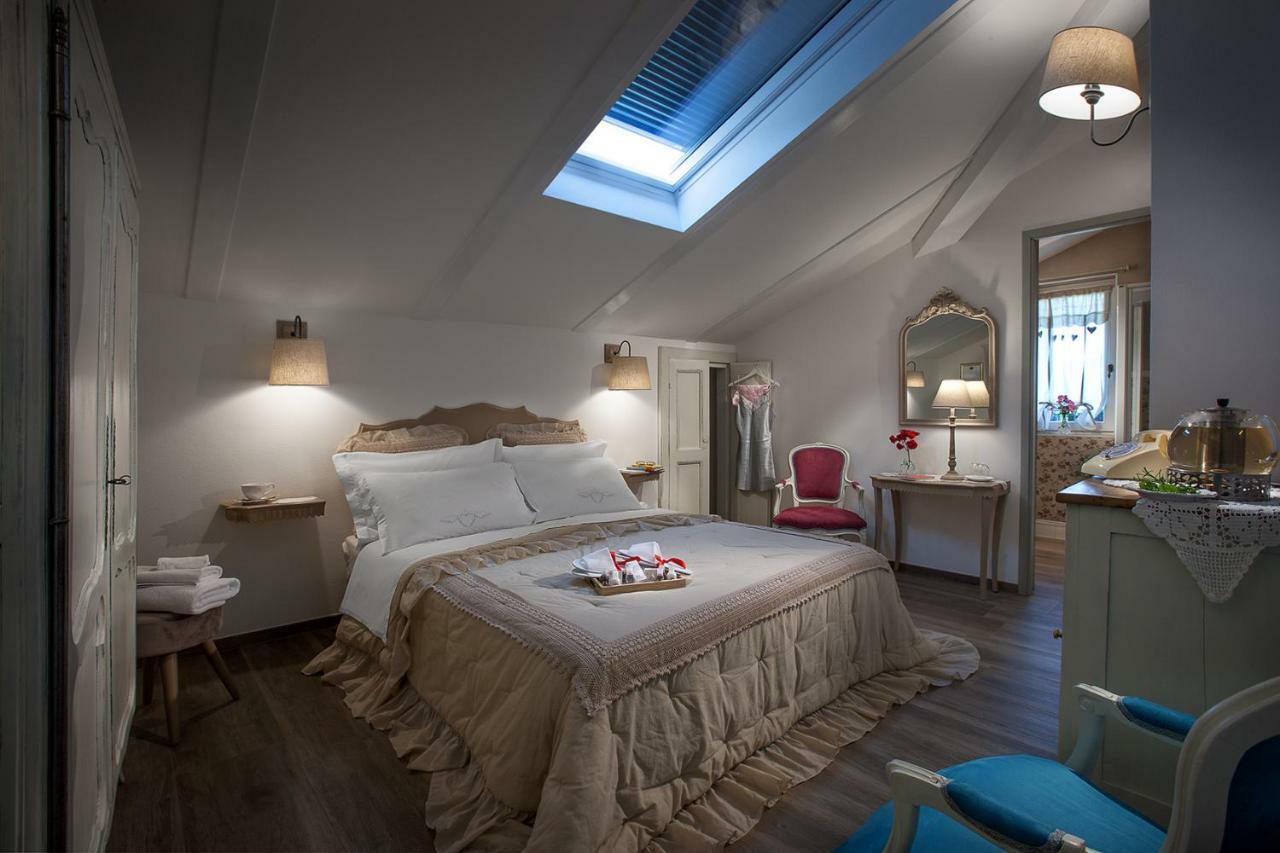 Roncaglia Suite Monticello d'Alba Exteriér fotografie